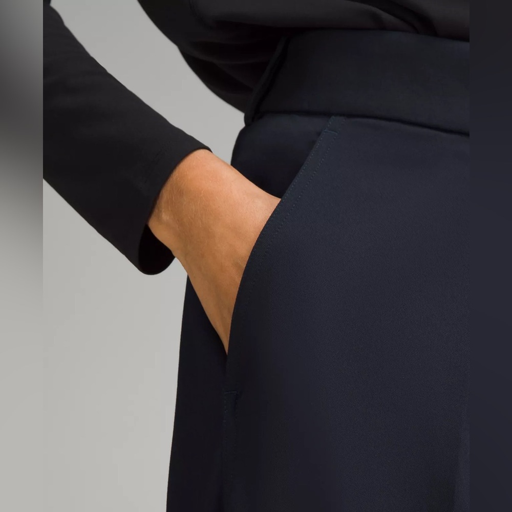 Pleat-Front High-Rise Trouser *Regular - Picture 5 of 8